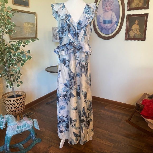 H&M • Blue Floral Maxi Dress • Size L • NWT - Picture 2 of 9